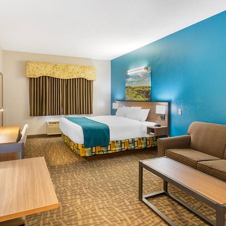 Everspring Suites Bismarck Eksteriør billede