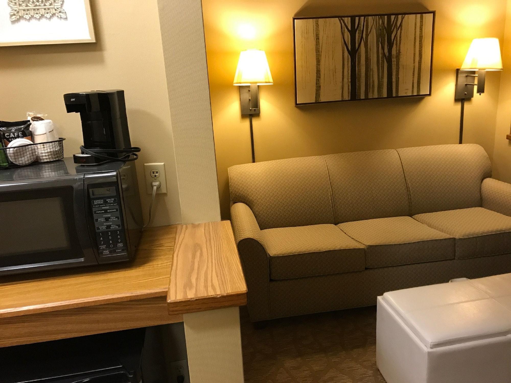 Everspring Suites Bismarck Eksteriør billede