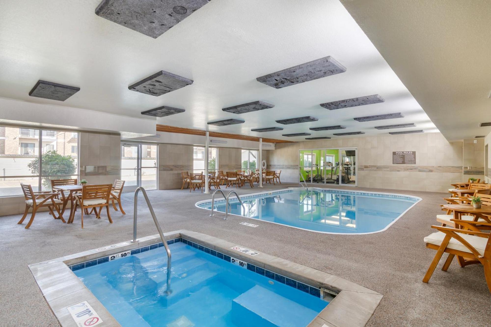 Everspring Suites Bismarck Eksteriør billede