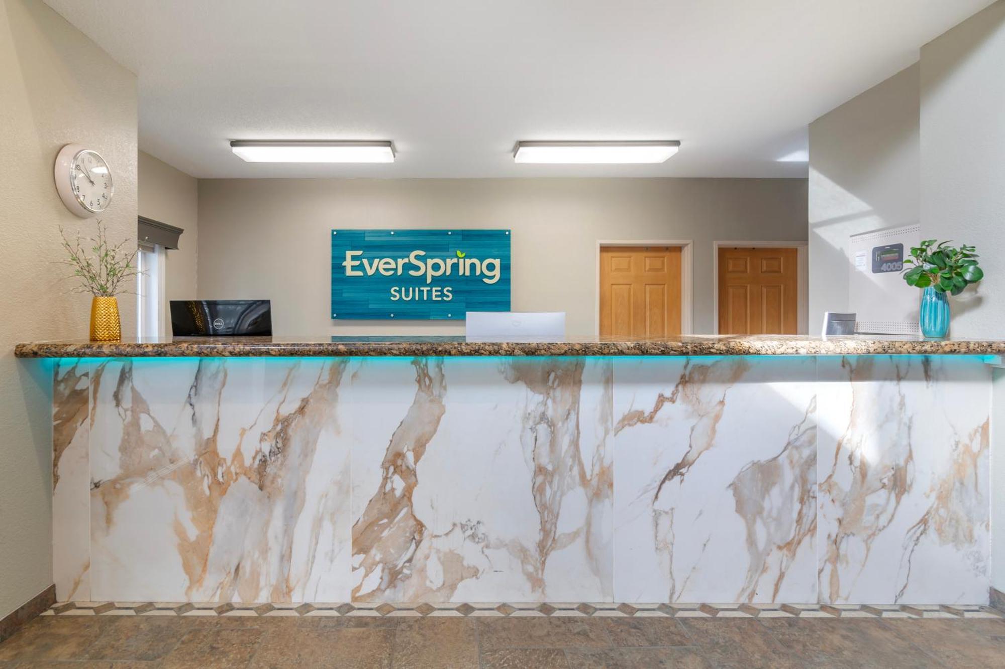 Everspring Suites Bismarck Eksteriør billede