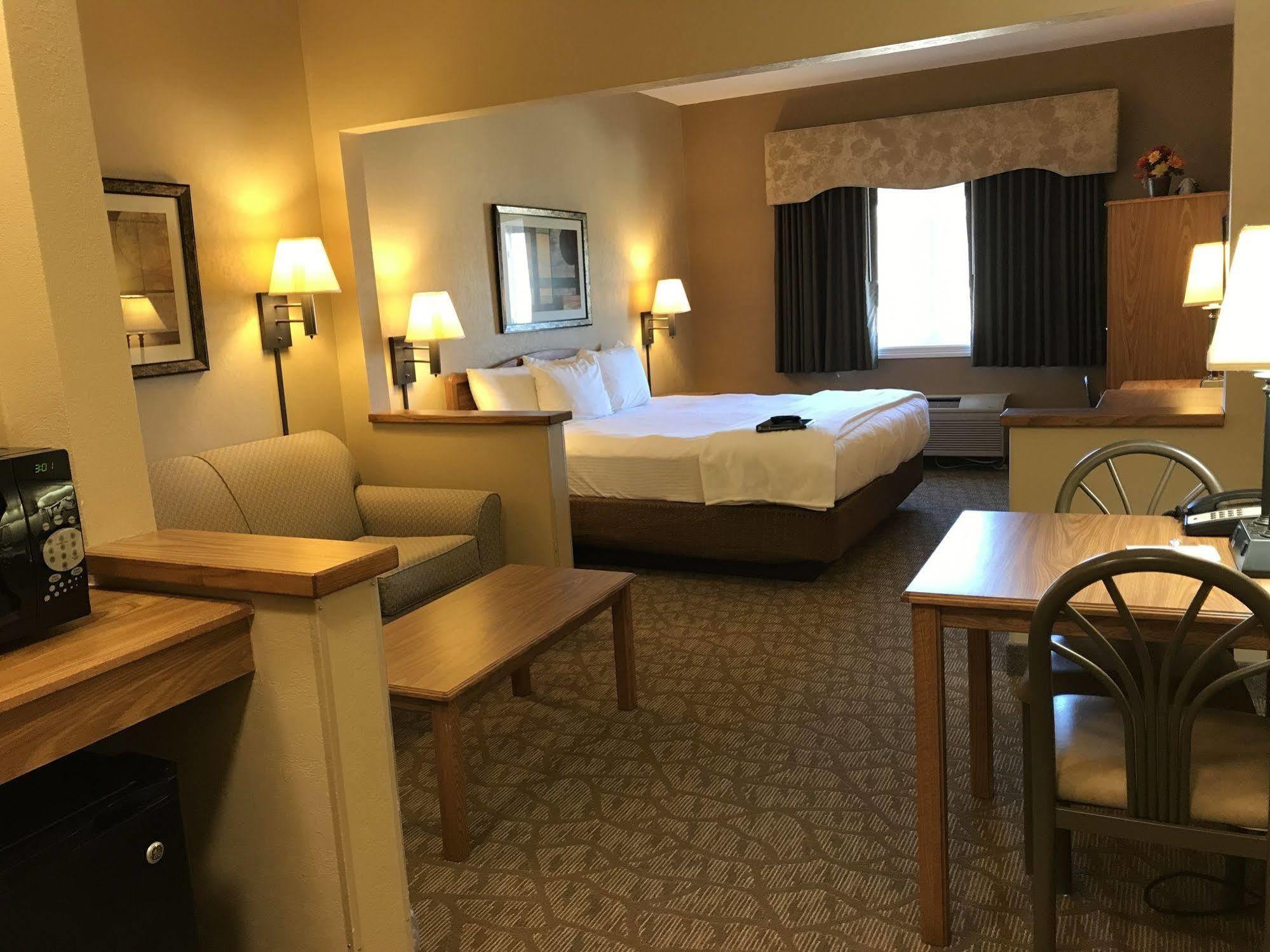 Everspring Suites Bismarck Eksteriør billede