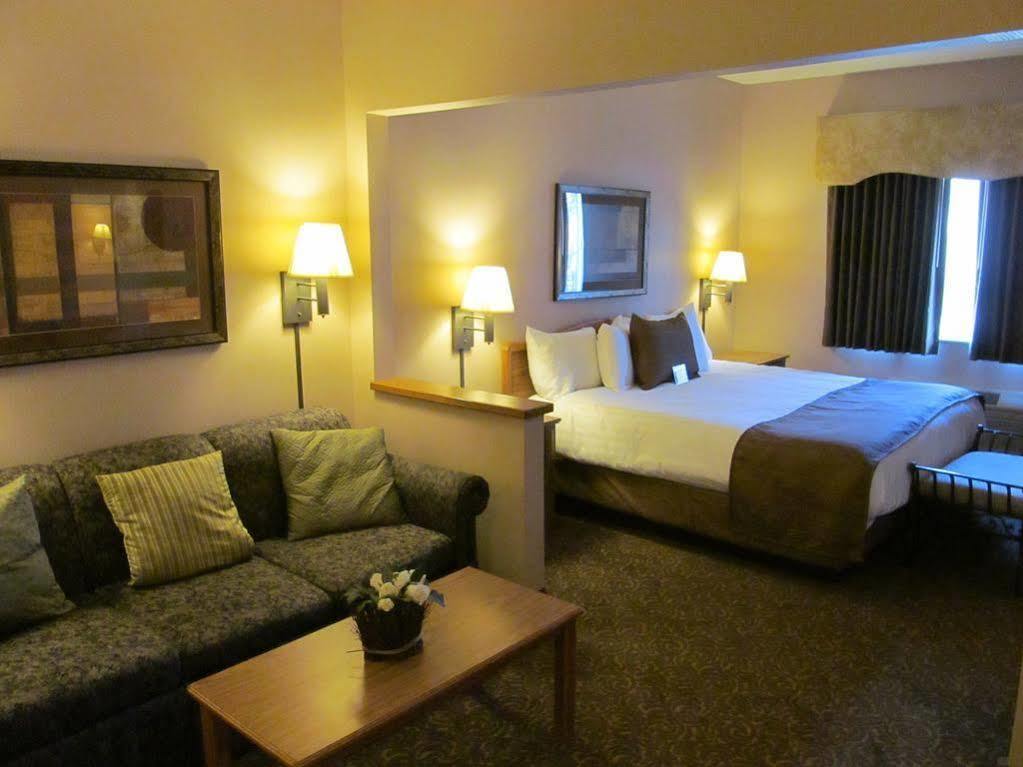 Everspring Suites Bismarck Eksteriør billede